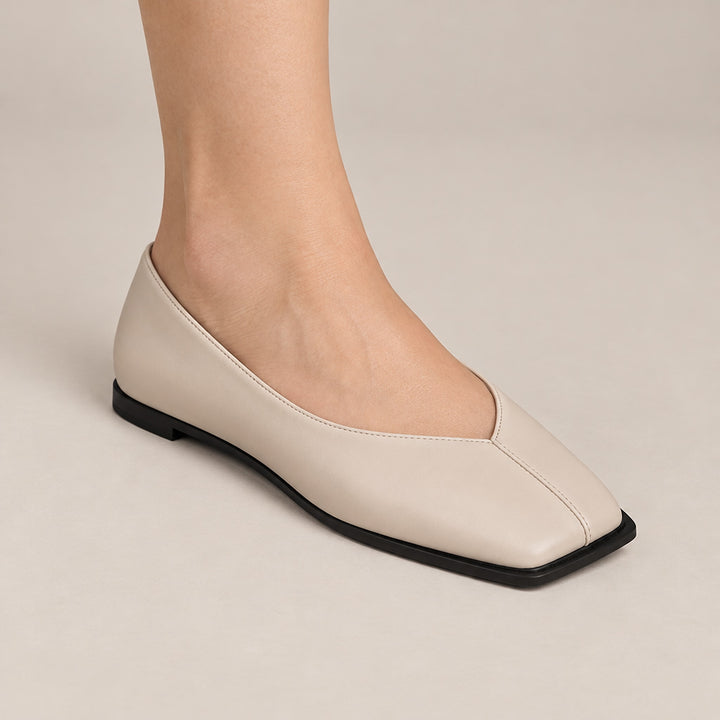 Mirana Leather Flats in Off-white (on model lifestyle)